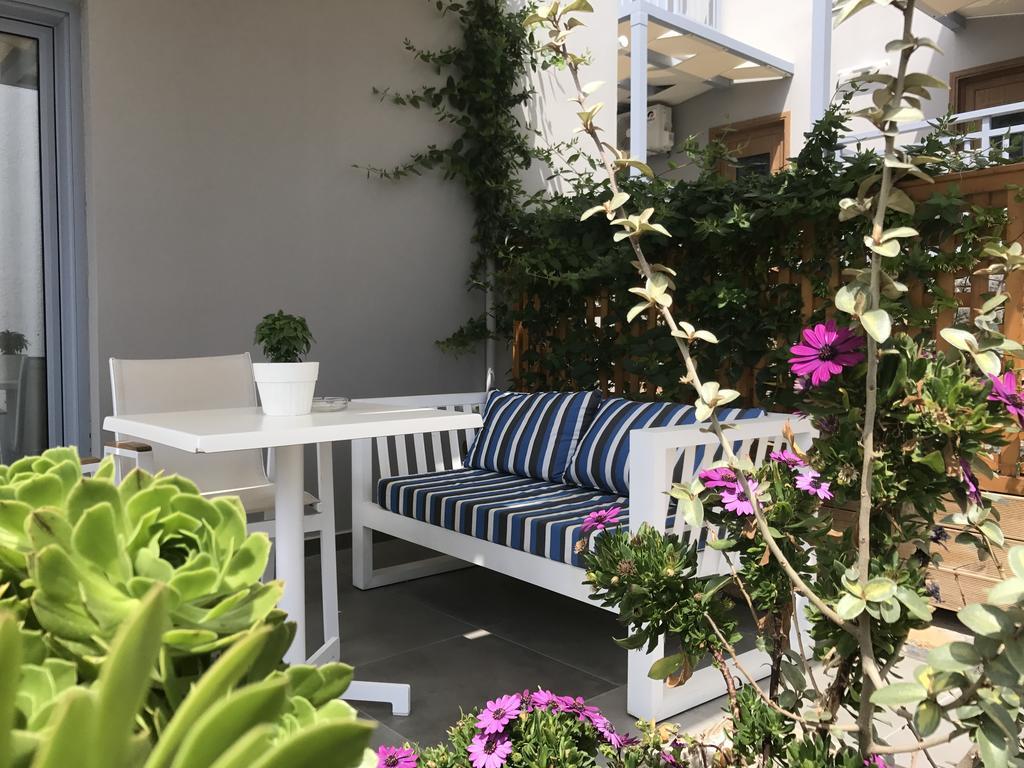 Athina Residence Lentas Bagian luar foto