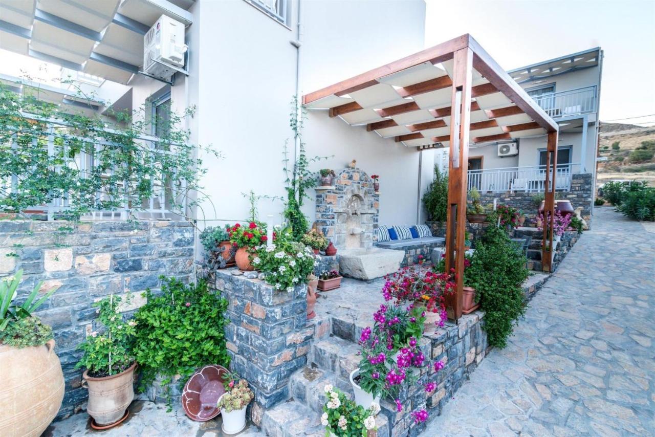 Athina Residence Lentas Bagian luar foto